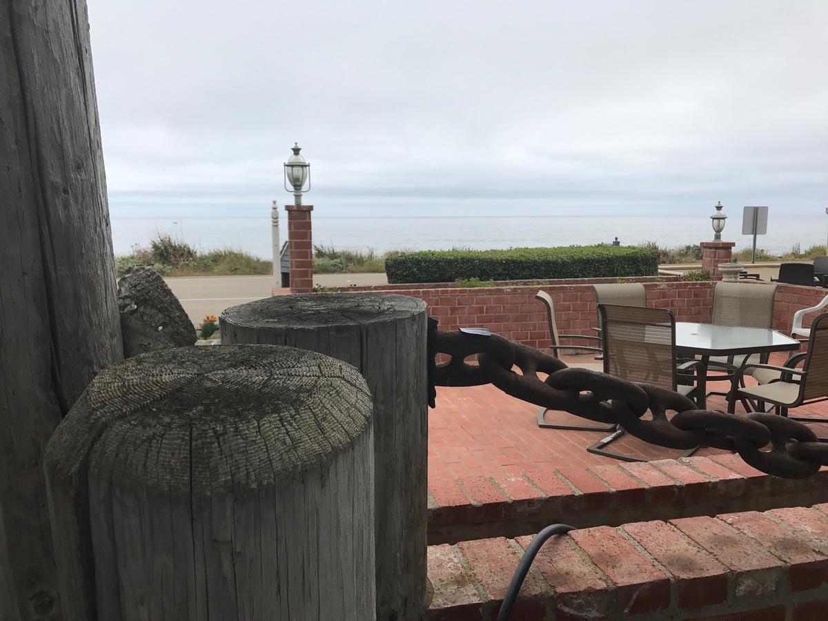 Captain'S Cove Inn Cambria Exterior photo